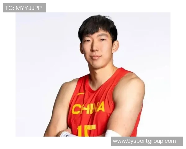 周琦因伤缺席亚洲杯赛场与队友并肩作战全力以赴进行康复训练